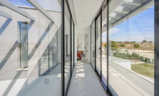 Obra nueva - Independiente / Villa -
Banos y Mendigo - Altaona Golf