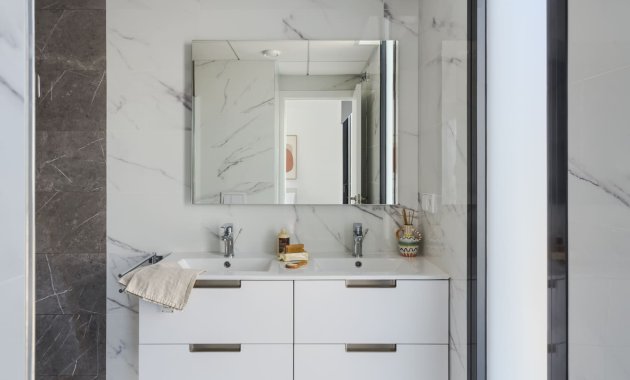 Obra nueva - Independiente / Villa -
Banos y Mendigo - Altaona Golf