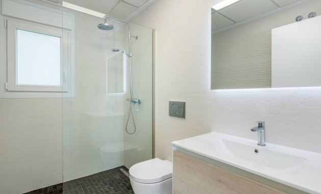 Obra nueva - Independiente / Villa -
Los Montesinos