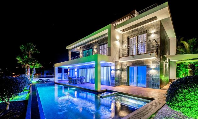 Obra nueva - Independiente / Villa -
San Bernardo