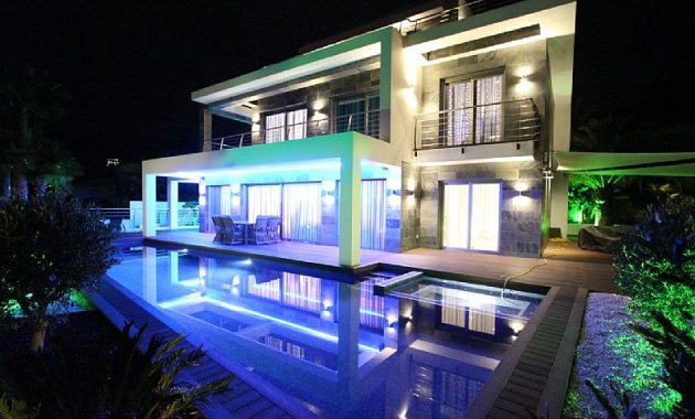 Obra nueva - Independiente / Villa -
San Bernardo