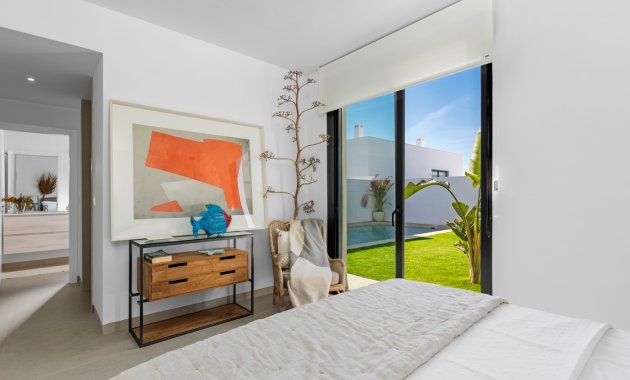 Obra nueva - Independiente / Villa -
Islas Menores