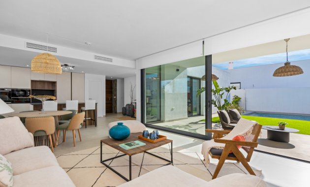 Obra nueva - Independiente / Villa -
Islas Menores