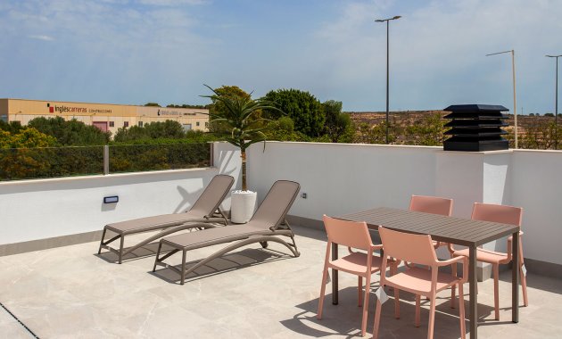 Neue Gebäude - Stadthaus -
Sucina