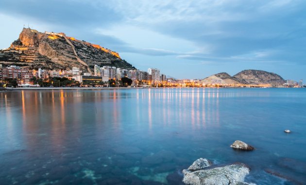 New Build - Detached House / Villa -
Mutxamel