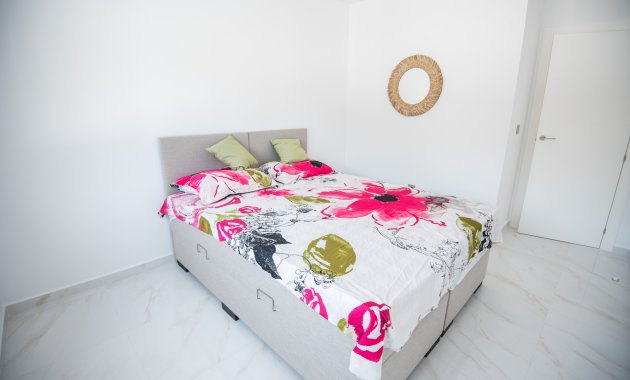 Obra nueva - Independiente / Villa -
Pinar de Campoverde