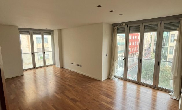 Obra nueva - Apartamento -
Elche