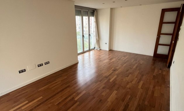 Obra nueva - Apartamento -
Elche