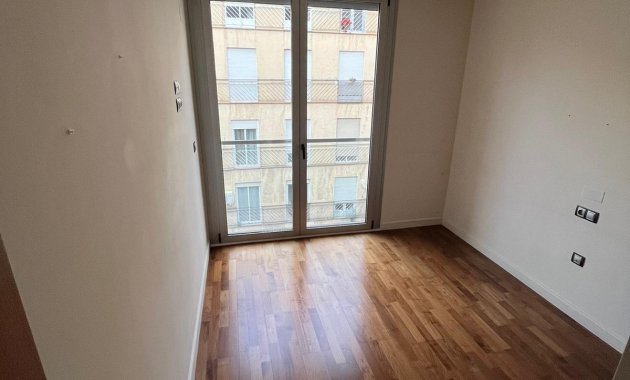 Obra nueva - Apartamento -
Elche