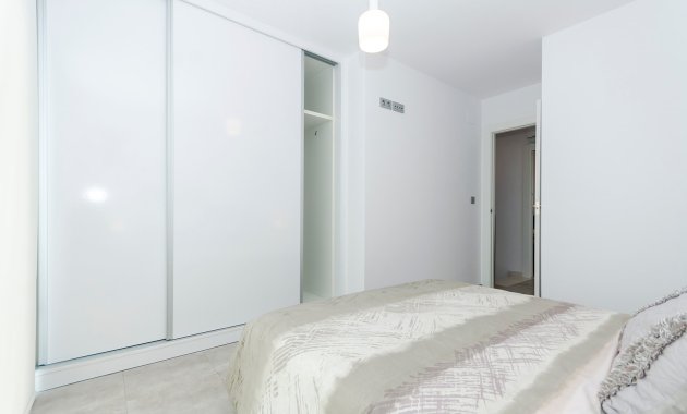 Nouvelle construction - Mitoyenne -
Torrevieja