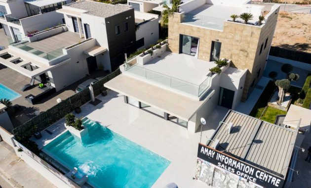 Neue Gebäude - Freistehend / Villa -
Orihuela Costa