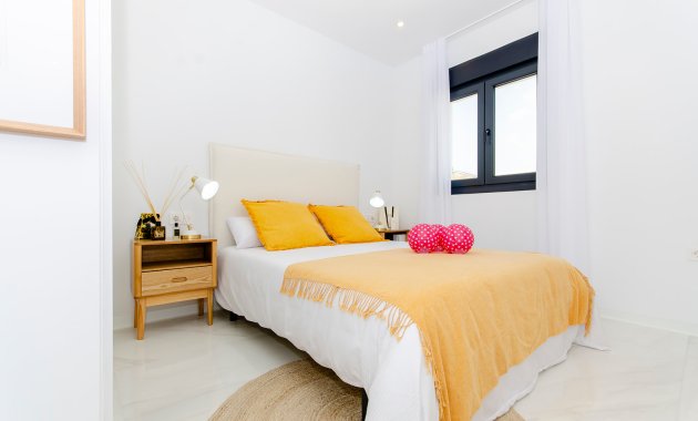 Obra nueva - Independiente / Villa -
Orihuela - Entre Naranjos - Vistabella