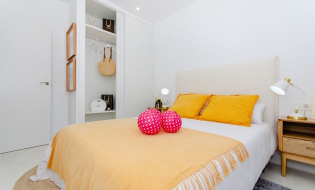 Obra nueva - Independiente / Villa -
Orihuela - Entre Naranjos - Vistabella