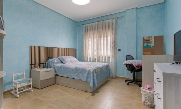 Reventa - Independiente / Villa -
Los Montesinos - La Herrada