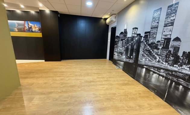 Reventa - Comercial -
Guardamar del Segura - Centro