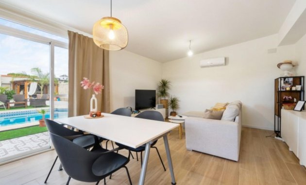 Reventa - Independiente / Villa -
Ciudad Quesada - Rojales - Quesada Center