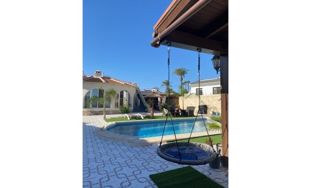 Reventa - Independiente / Villa -
Ciudad Quesada - Rojales - Quesada Center