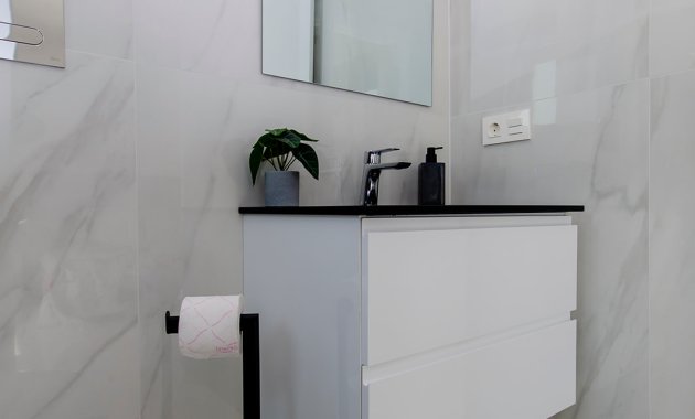 Obra nueva - Independiente / Villa -
Orihuela - Entre Naranjos - Vistabella