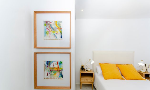 Obra nueva - Independiente / Villa -
Orihuela - Entre Naranjos - Vistabella