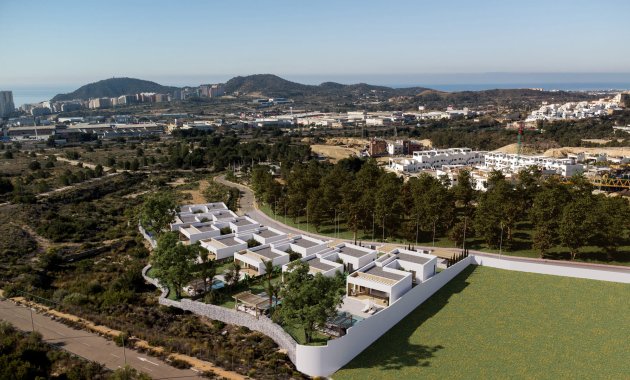 Obra nueva - Independiente / Villa -
Golf Bahía