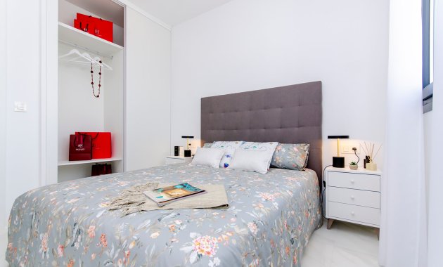 Obra nueva - Independiente / Villa -
Orihuela - Entre Naranjos - Vistabella