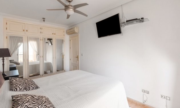 Reventa - Ático -
Orihuela Costa - Villamartín