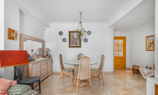 Reventa - Apartamento -
La Mata - Playa