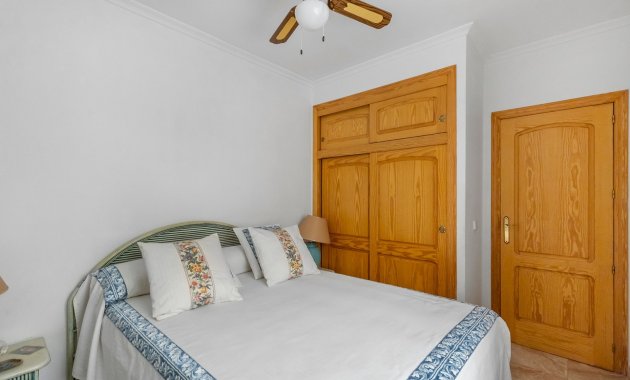 Reventa - Apartamento -
La Mata - Playa