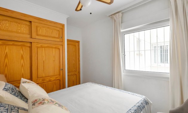 Reventa - Apartamento -
La Mata - Playa