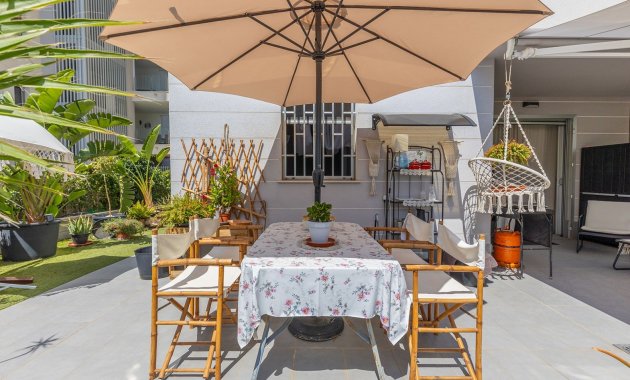 Reventa - Piso - Planta baja -
La Mata - Playa