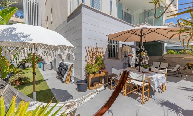 Reventa - Piso - Planta baja -
La Mata - Playa