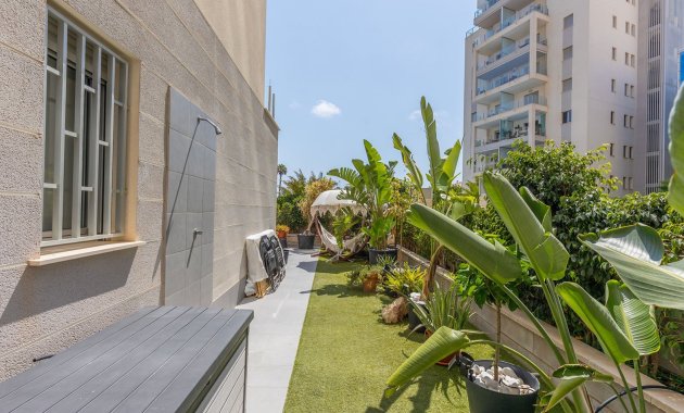 Reventa - Piso - Planta baja -
La Mata - Playa