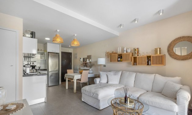 Reventa - Piso - Planta baja -
La Mata - Playa