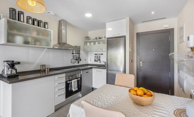 Reventa - Piso - Planta baja -
La Mata - Playa