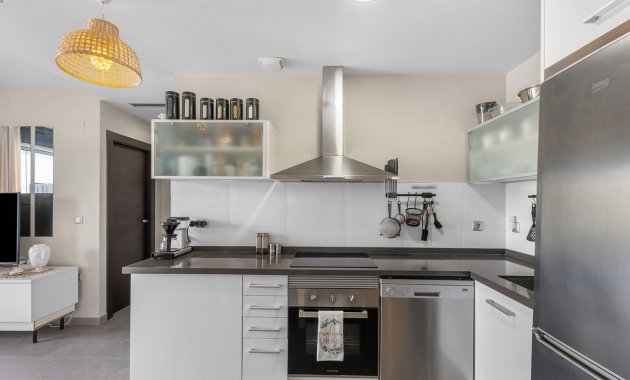 Reventa - Piso - Planta baja -
La Mata - Playa