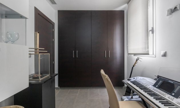 Reventa - Piso - Planta baja -
La Mata - Playa