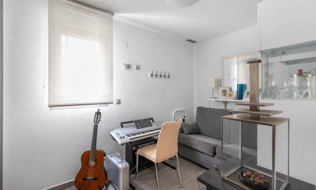 Reventa - Piso - Planta baja -
La Mata - Playa