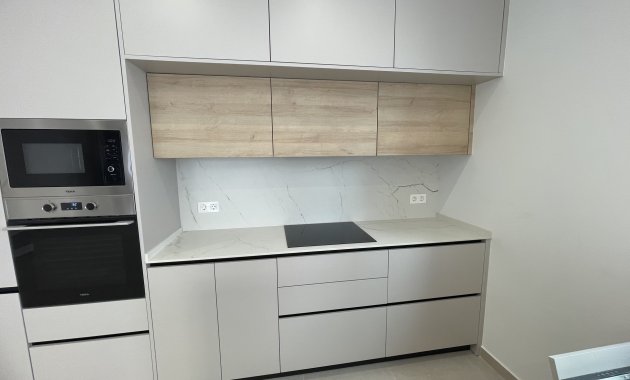 Obra nueva - Independiente / Villa -
Heredades