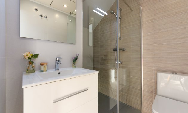 Obra nueva - Casa adosada -
Pilar de la Horadada