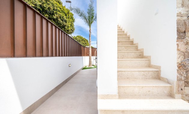 Obra nueva - Independiente / Villa -
Roldán