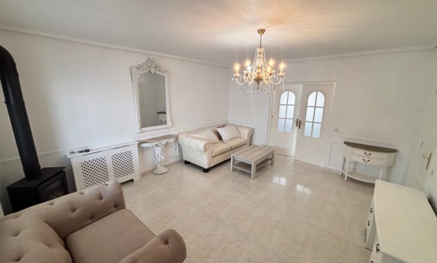 Reventa - Casa adosada -
Benijofar - Monte Azul