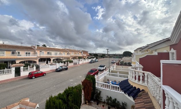 Reventa - Casa adosada -
Benijofar - Monte Azul