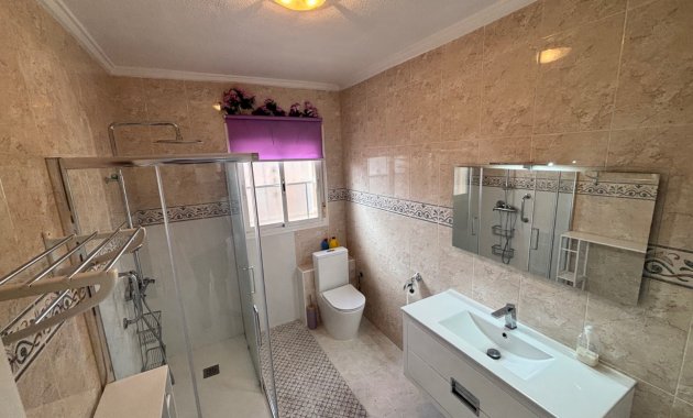 Reventa - Casa adosada -
Benijofar - Monte Azul