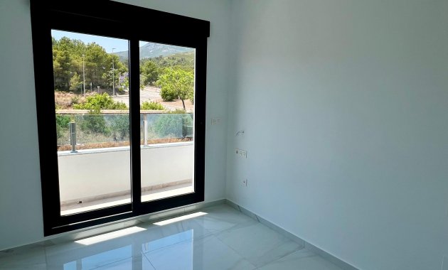 Obra nueva - Independiente / Villa -
Polop