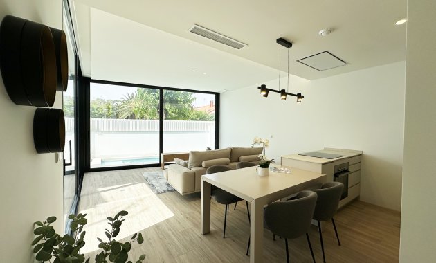 Obra nueva - Independiente / Villa -
Torre de la Horadada