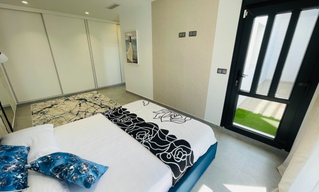 Obra nueva - Independiente / Villa -
Torrevieja