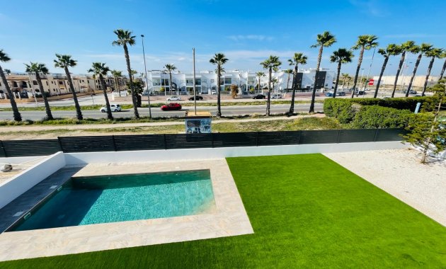 Obra nueva - Independiente / Villa -
Torrevieja