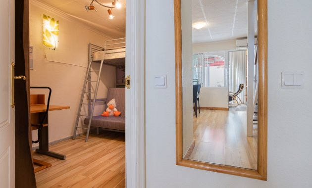 Reventa - Casa adosada -
Torrevieja - La Siesta