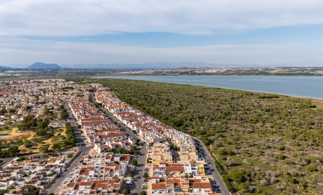 Reventa - Casa adosada -
Torrevieja - La Siesta