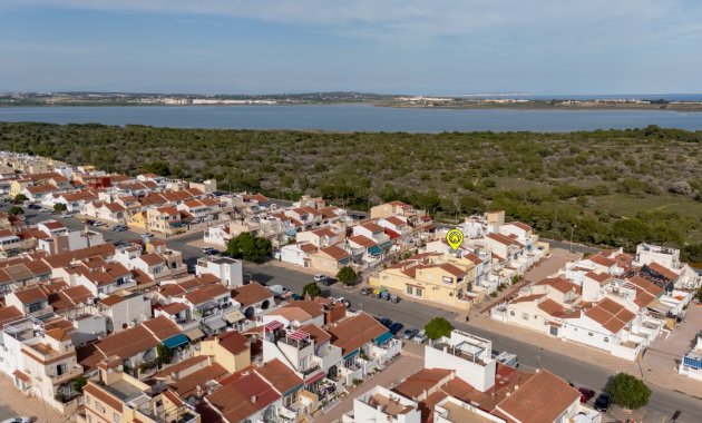 Reventa - Casa adosada -
Torrevieja - La Siesta